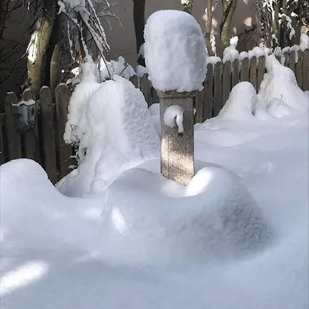 赫萨特尔公寓 * 洛伊塔施