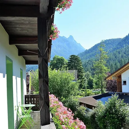 Haus Hoher Sattel 아파트 로이타쉬